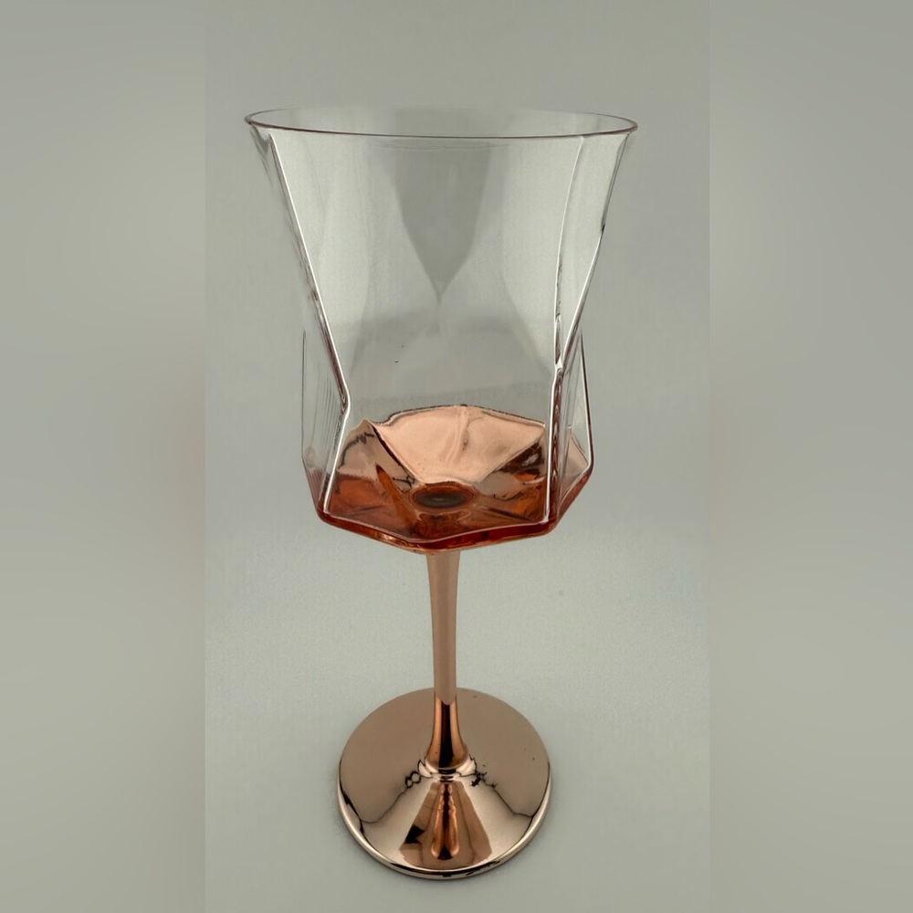 Luxe Habitat Copper rose gold wine glass. 12oz